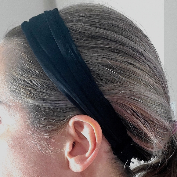 Wide Mesh Elastic and Fabric Hairband Cover Up in Black - Picture 3 of 5